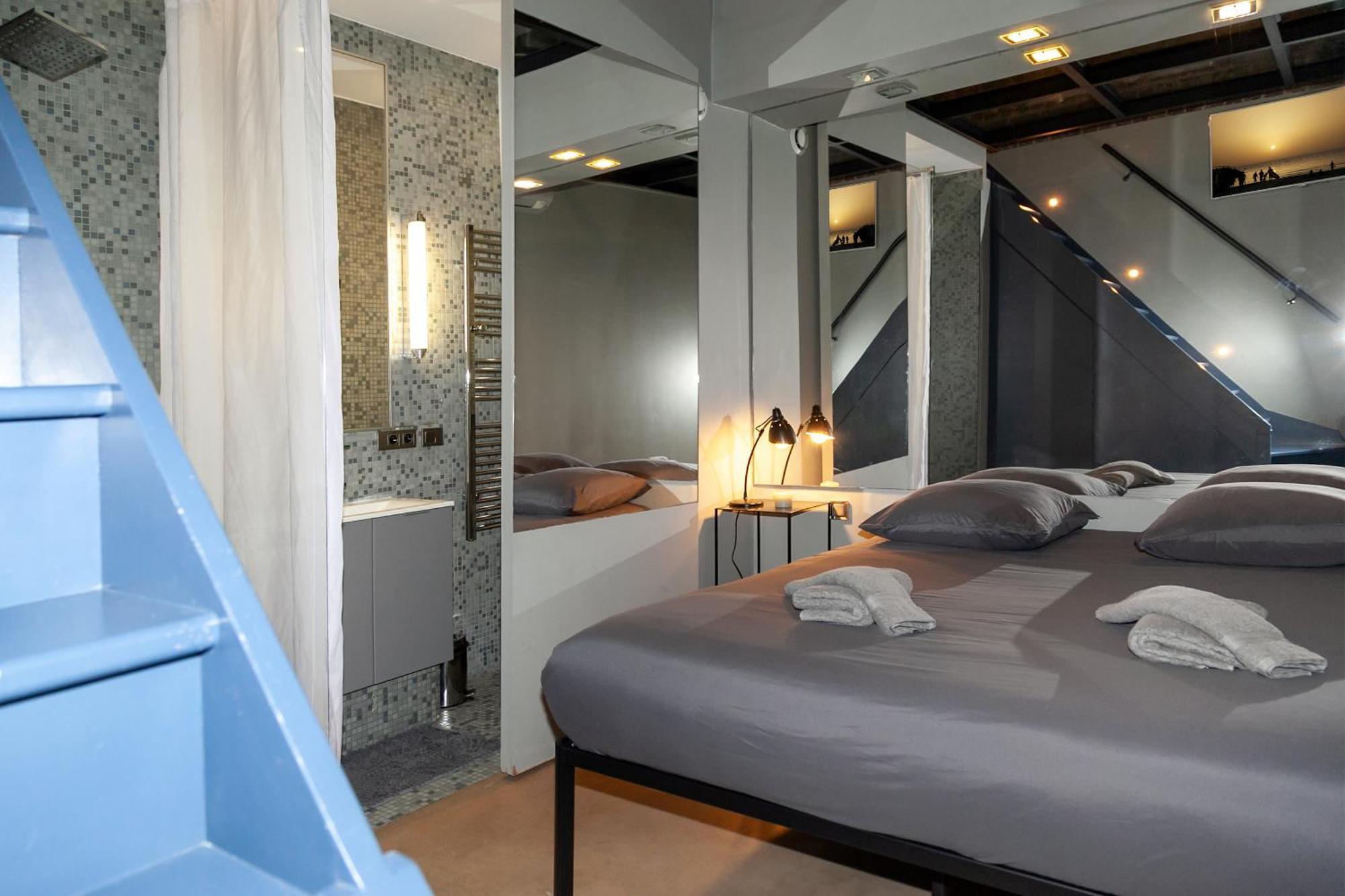 Loft Atypique Avec Terrasse, Calme Et Cosy Apartment Paris Luaran gambar